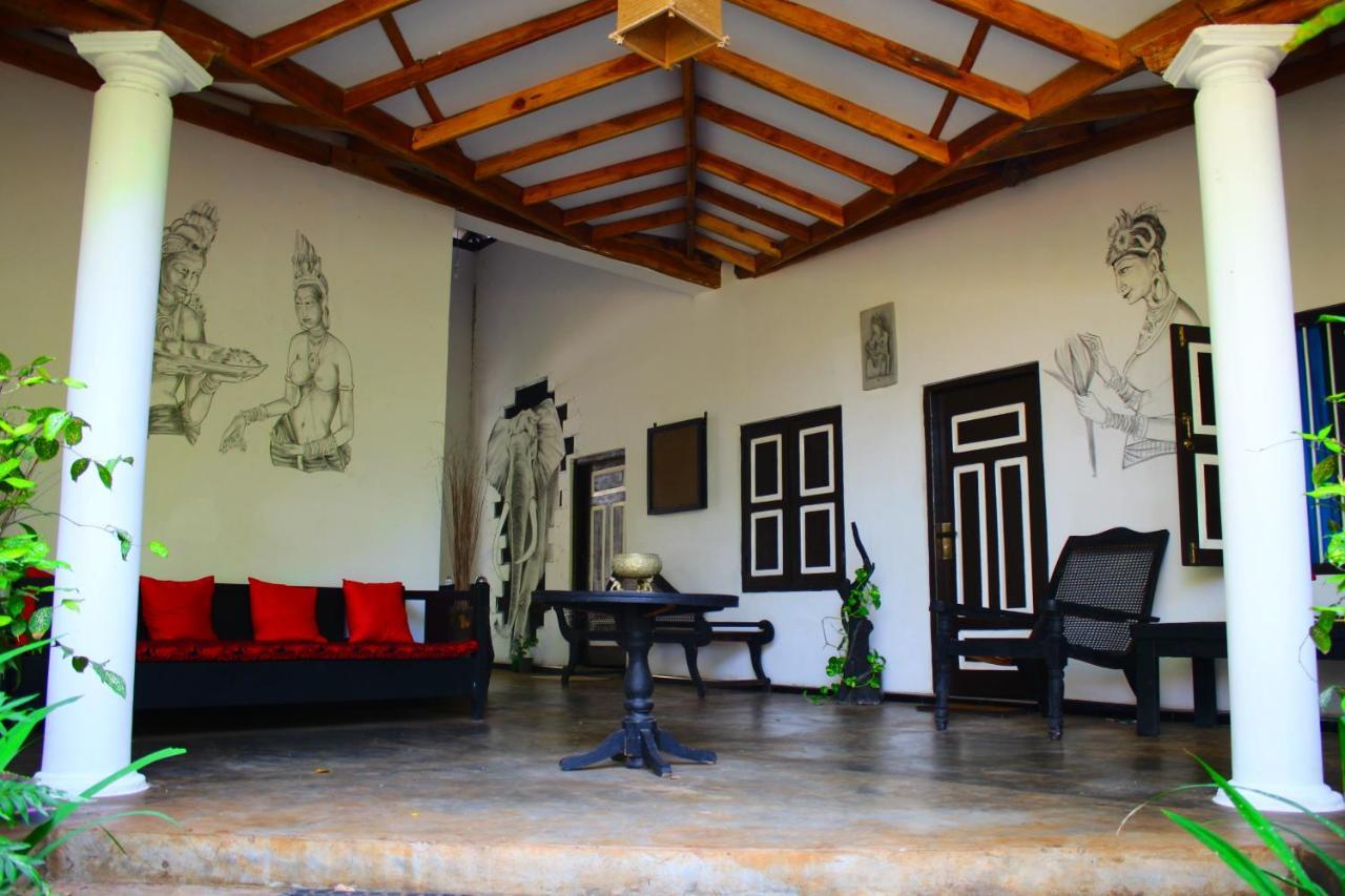 The Courtyard Villa Sigiriya Exteriör bild